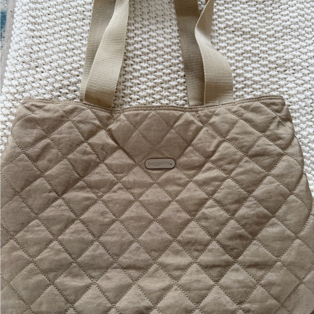 Baggallini Quilted Tote - Taupe